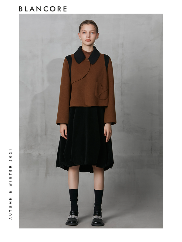 Wool Coat With Black Curved Collar And "Hollow-Out" Shoulder Detail