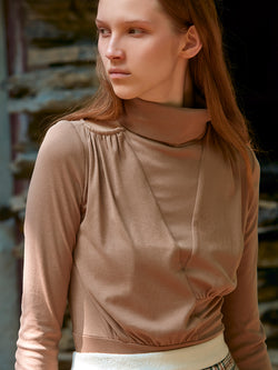 RUCHED TOP WITH HOLLOWEN DETAIL