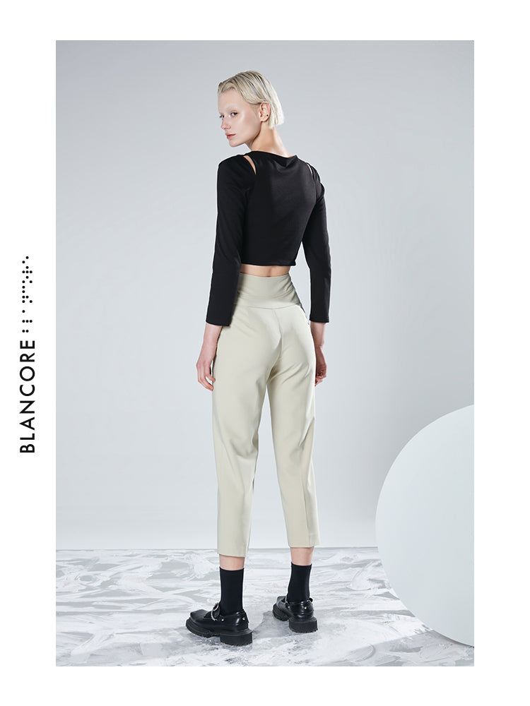 HOLLOWED-OUT KNITTED TOP
