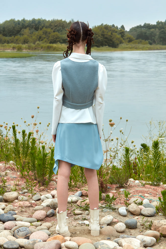 PLEATED VEST