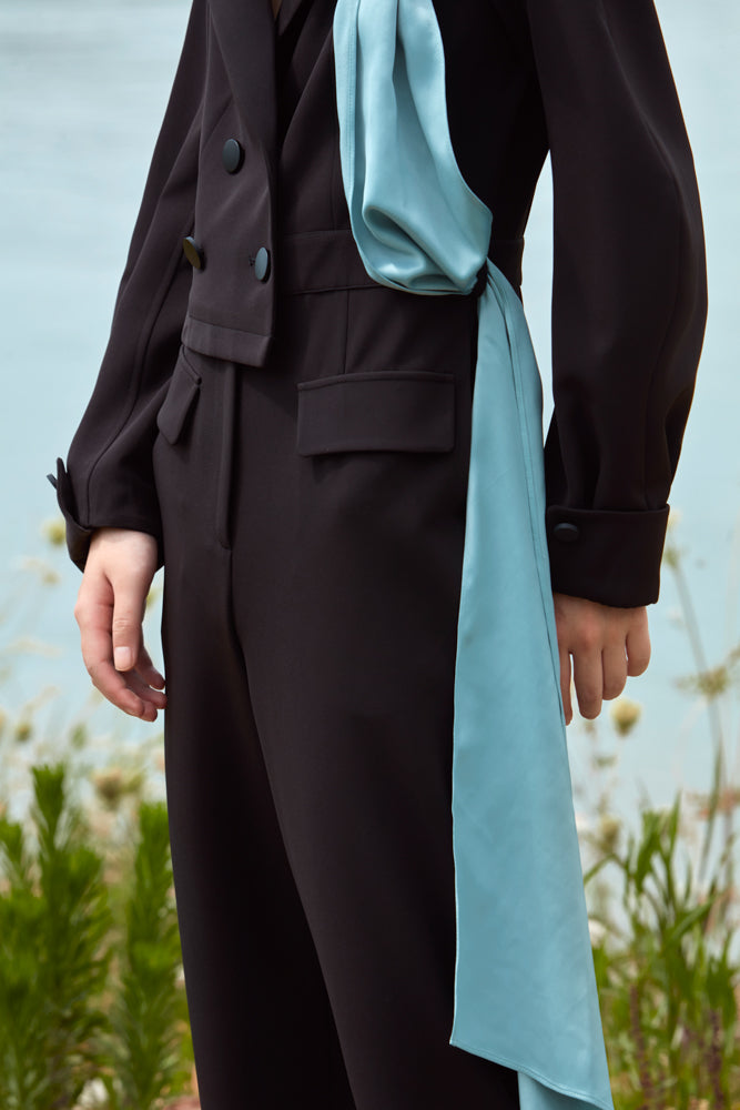 JUMPSUIT WITH DETACHABLE SATIN RIBBON