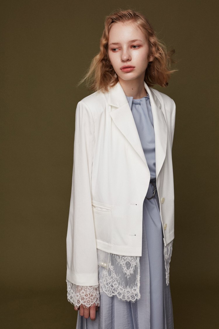 Blazer with Detachable Lace - BLANCORE