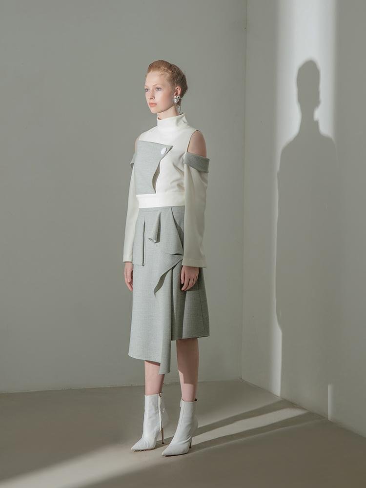 Geometric Standing Collar Top - BLANCORE