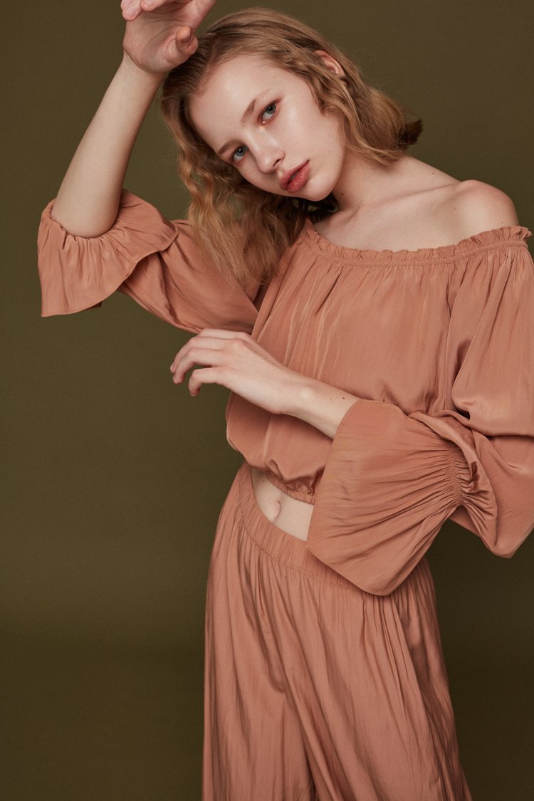 Off-Shoulder Top with Puff Sleeve - BLANCORE