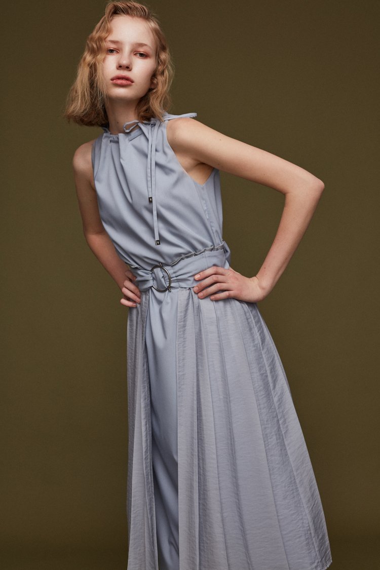 Pleats Paneled Dress with Metal Ring Belt - BLANCORE