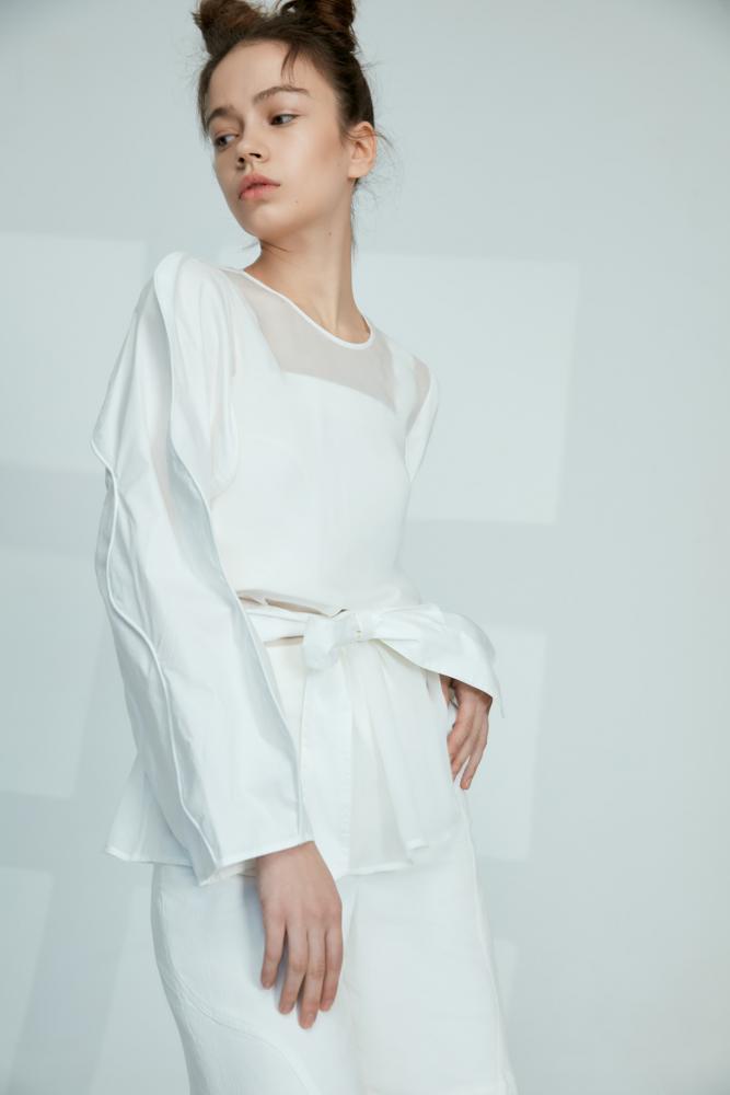 Top With Curve Sleeve - BLANCORE