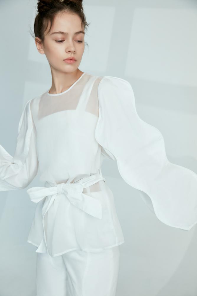 Top With Curve Sleeve - BLANCORE